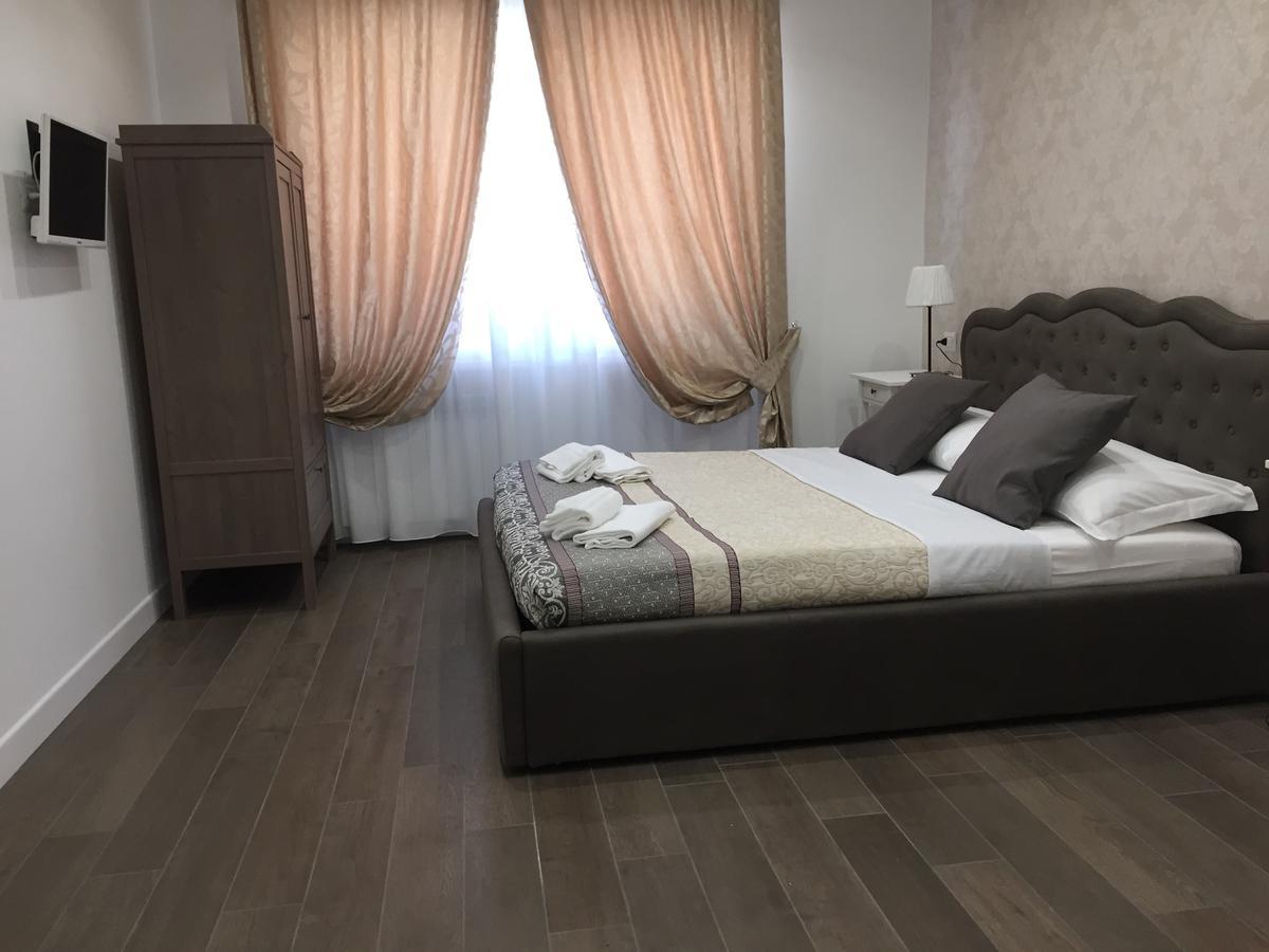 Suite Colosseo Apt. ローマ エクステリア 写真