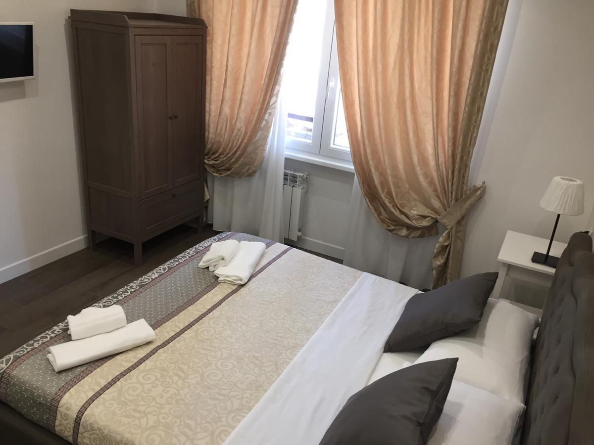 Suite Colosseo Apt. ローマ エクステリア 写真