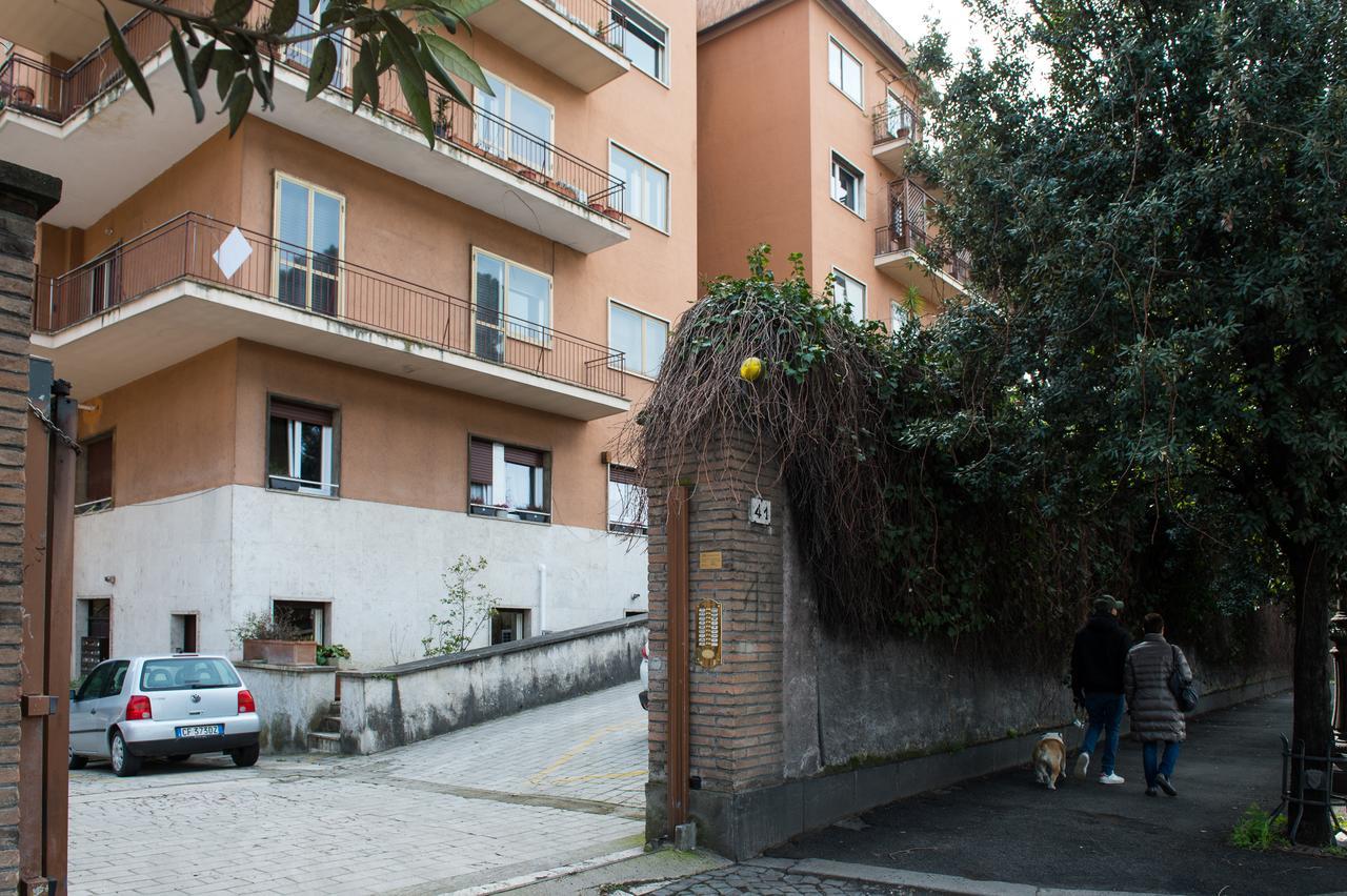 Suite Colosseo Apt. ローマ エクステリア 写真
