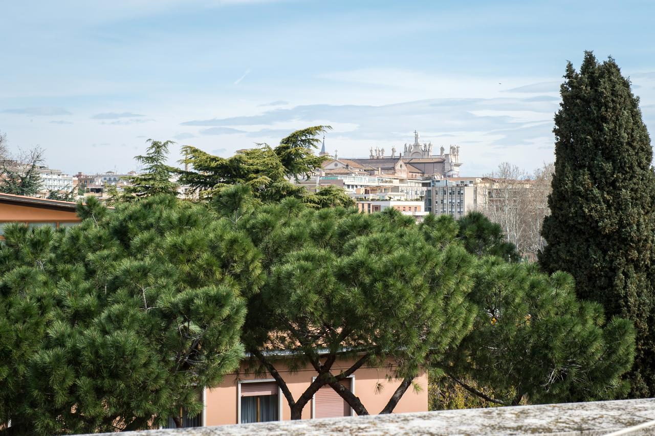 Suite Colosseo Apt. ローマ エクステリア 写真